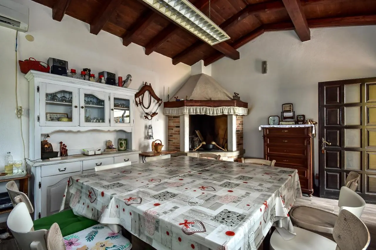 Apartment Apartman Koraca Roc